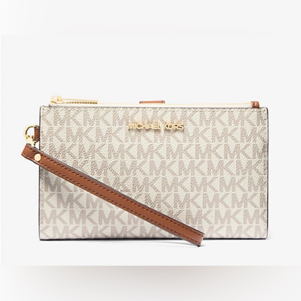 NWT - Michael Kors - Jet Set Travel Signature Wallet -  Vanilla